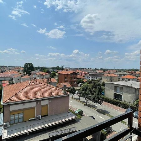Luxury Home 100 Mq A Stone'S Throw From The Duomo ميلان المظهر الخارجي الصورة