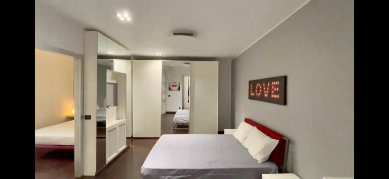 Luxury Home 100 Mq A Stone'S Throw From The Duomo ميلان المظهر الخارجي الصورة